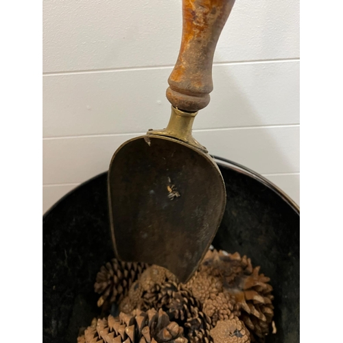 763 - A copper cauldron coal bucket possibly Victorian (H42cm Dia45cm)