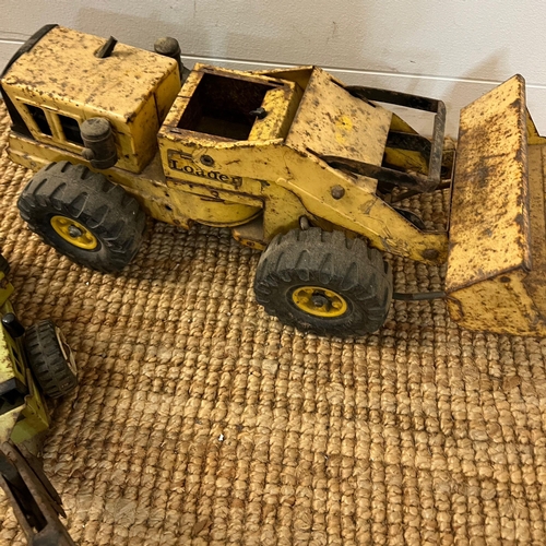 776 - Two metal Tonka trucks