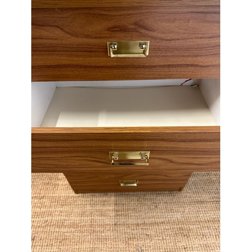 179 - A five drawer chest of drawers with drop handles (H100cm W66cm D44cm)