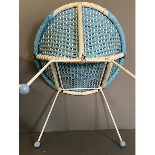 206 - A 1960's child's spaghetti Sputnik chairs (H51cm W37cm)