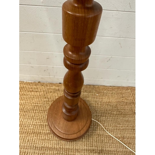 222 - A turned light oak floor standing lamp H52cm