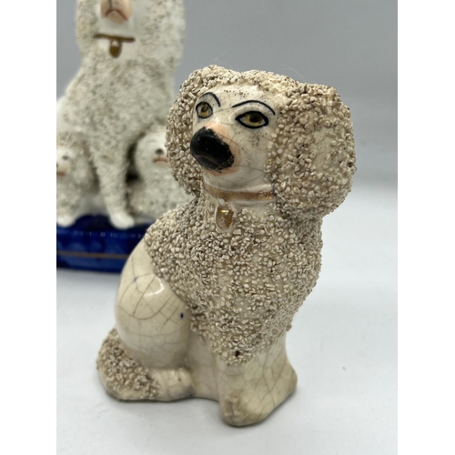 375 - Three Staffordshire poodles figurines (Tallest H14cm)