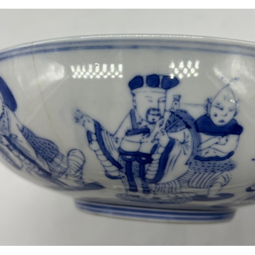 377 - Blue and white shallow bowl with immortals on exterior (H6cm Dia22cm)