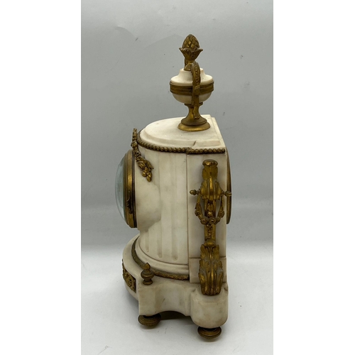 410 - A white marble and gilt mantel clock (H29cm)