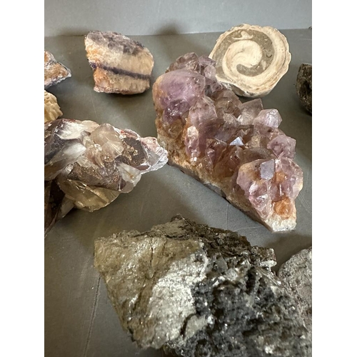 419 - A selection of crystal and mineral specimens