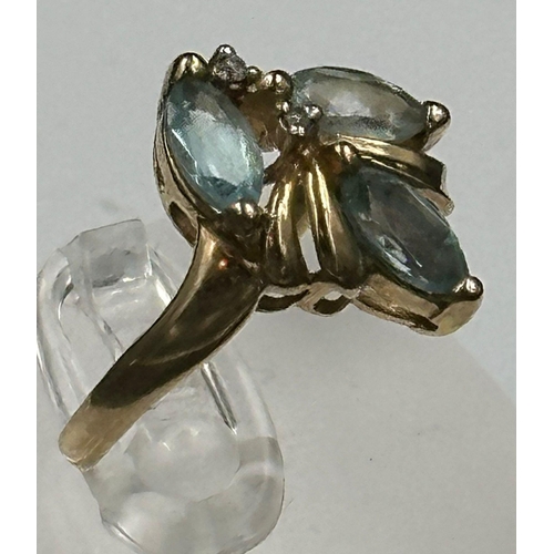 489 - A 9ct gold and topaz ring, approximate size P, approximate weight 3.5g