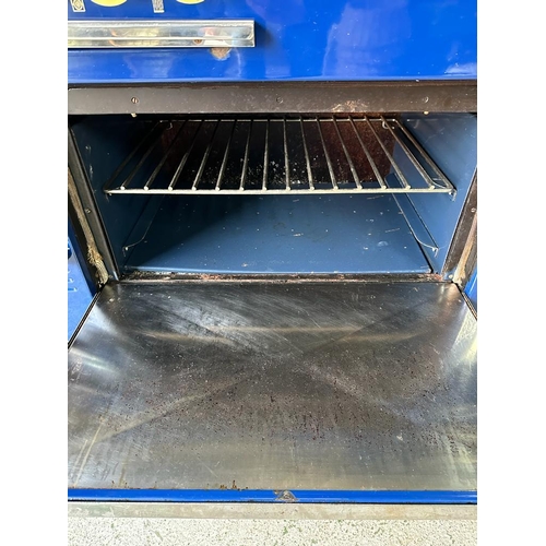 5 - A Morice Fourneavx gas cooker single oven, grill, hotplate and two hobs