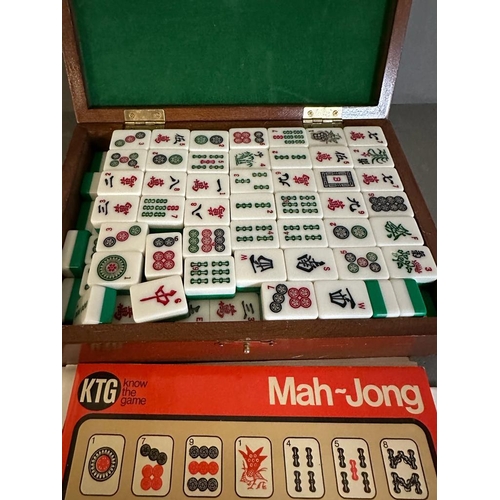 786 - A boxed mah-jong with instructions