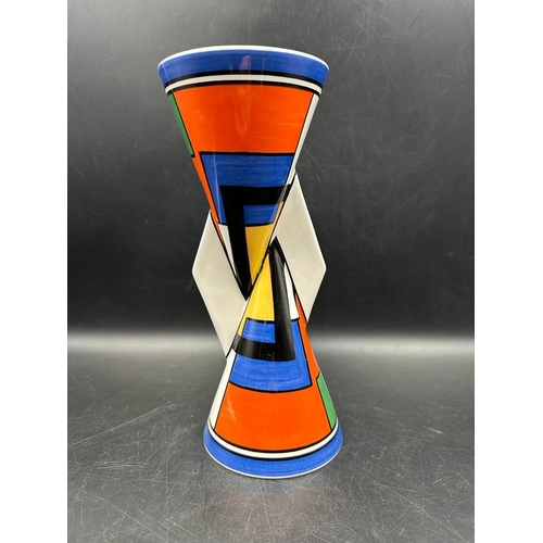 257 - A Wedgewood Clarice Cliff Cubist Yo-Yo vase