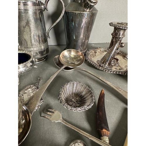 441 - A selection of silver plate and white metal items to include candlesticks, cruets and cutlery