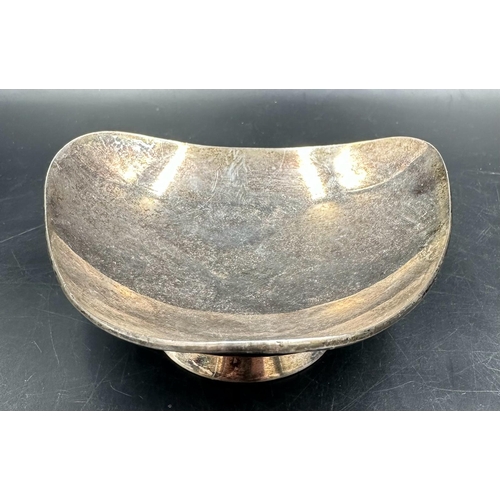 477 - A silver bowl, marked sterling and made in Peru, approximate total weight 70g