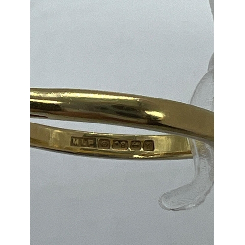 522 - An 18ct gold diamond ring, approximate size K1/2, makers mark MLP.