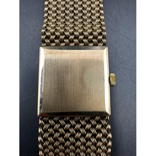 578 - A Rotary 9ct gold 21 Jewels, on mesh style bracelet, watch, approximately 19cm in length and 67.5g, ... 