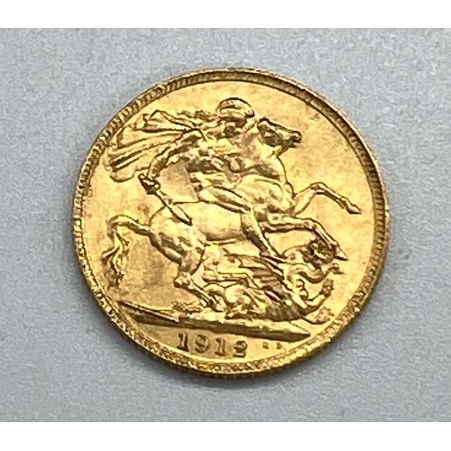 603 - A 1912 gold Sovereign coin