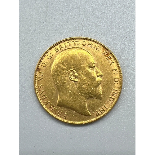 604 - A 1907 gold Sovereign coin