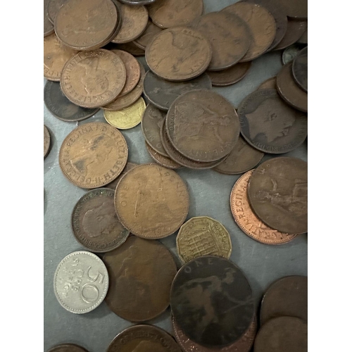 610 - A selection of UK coinage to include George V and Victorian pennies