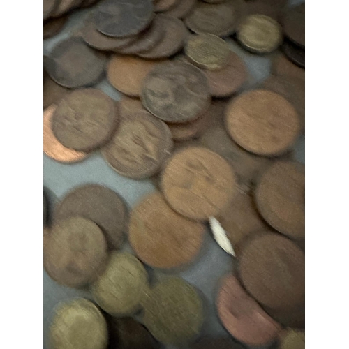 610 - A selection of UK coinage to include George V and Victorian pennies