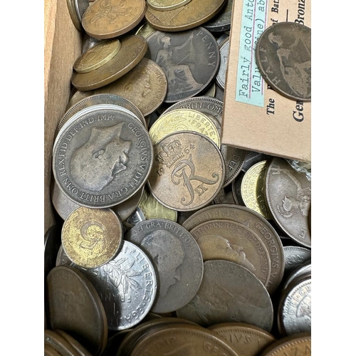 615 - A selection of coins and a few medallions mainly United Kingdom, various denominations, years and co... 