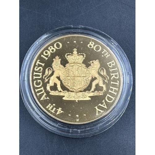 622 - The Birmingham Mint gold on sterling silver, one of 5000 coins commemorating the 80th Birthday of Th... 