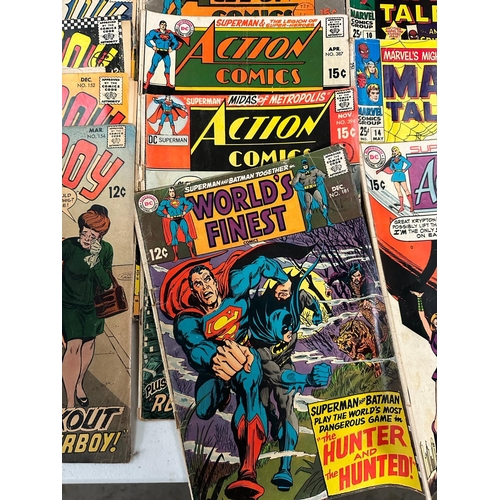 701 - A large quantity of American comic books by DC and Marvel to include Batman, Thor and Fantastic Four... 