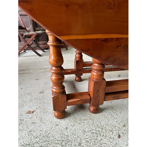 97A - A yew gate legged wake table 230x158 height 74 open depth 52 closed