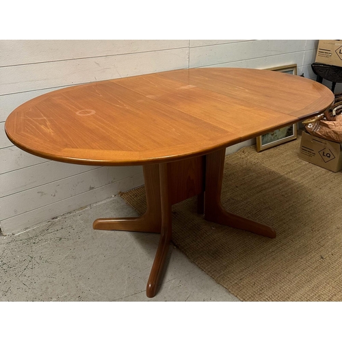 116 - A Mid Century oval drop leaf dining table by G-Plan (H74cm W150cm D100cm)