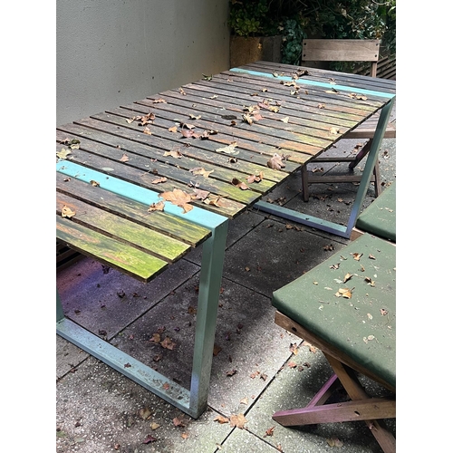 277 - A garden table with four slatted folding chairs, the table with slatted top and aqua metal frame (H7... 