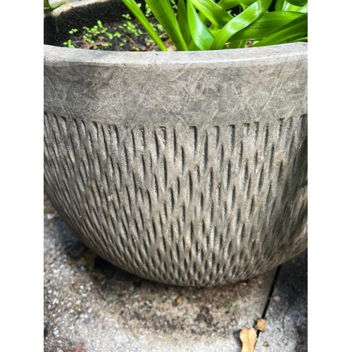 279 - A pair of garden pots/planters fluted wave pattern (H45cm Dia50cm)