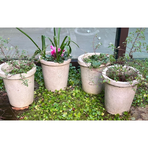 284 - A set of four planters (H29cm Dia27cm)