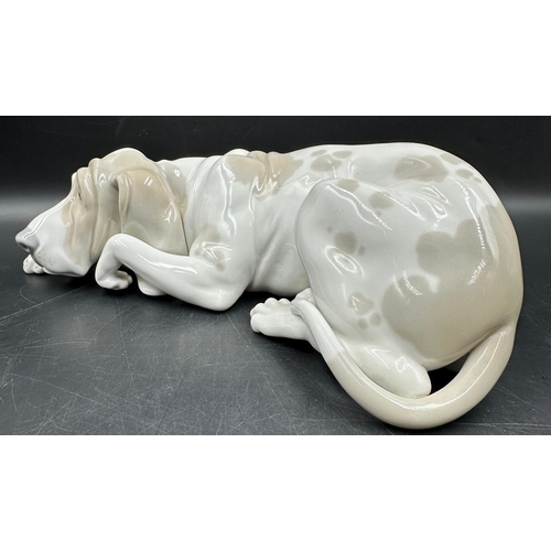 388 - A Lladro figure of an old dog Number 1067