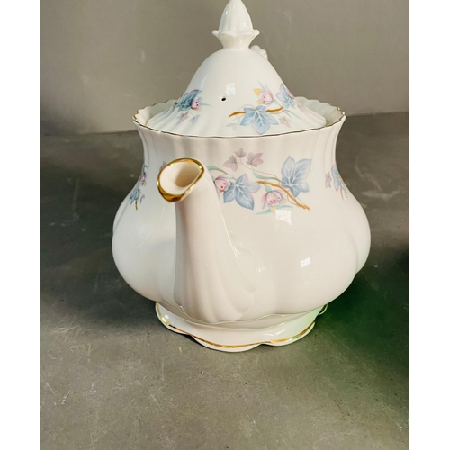 414 - A Royal Kent large tea pot in Trentside pattern, made in 1980's in Staffordshire