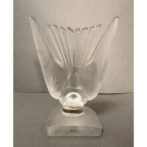 443 - A Lalique dove AF