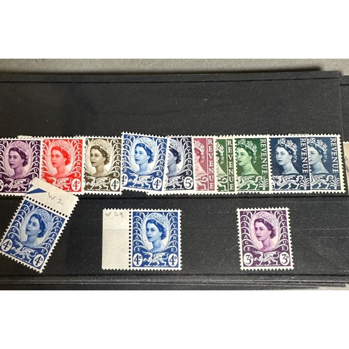 456 - A selection of mint and used UK and World stamps to include India, Cyrus and a Victorian Penny yello... 