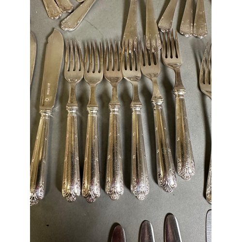 475 - A Garard & Co six place setting silverplated cutlery service in original box.