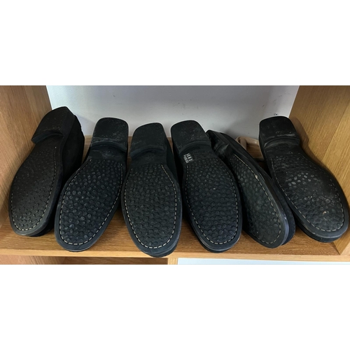 816 - Four pairs of Todd's black shoes, men size 9 and 8.5