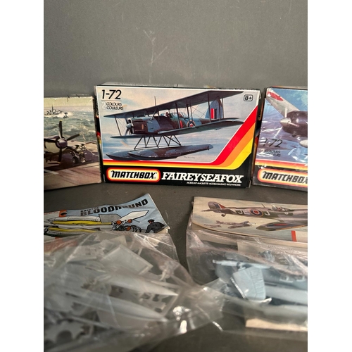 824 - A selection of boxed and unboxed model kits to include Matchbox, Airfix and Frog