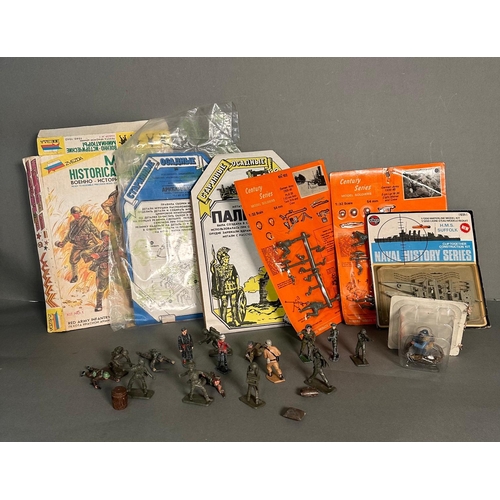 840 - A selection of military model kits and toy soldiers to include Airfix, Century Series and some Russi... 