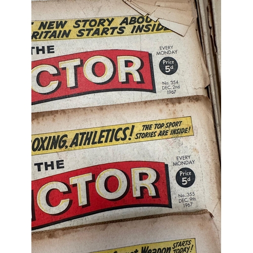 847 - A collection of vintage The Victor comics from 1960's and 1970's