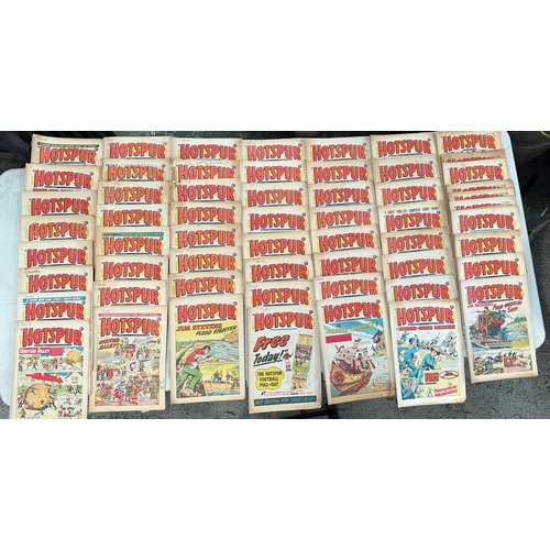 850 - A collection of vintage Hotspur comics from the 1960's and 1970's