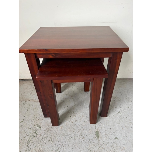 111 - Two nesting tables (H46cm W50cm D40cm)