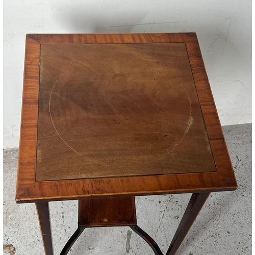 125 - An Edwardian side table on tapering legs (H67cm Sq36cm)