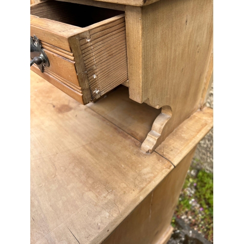 178 - A pine dressing table with mirror back