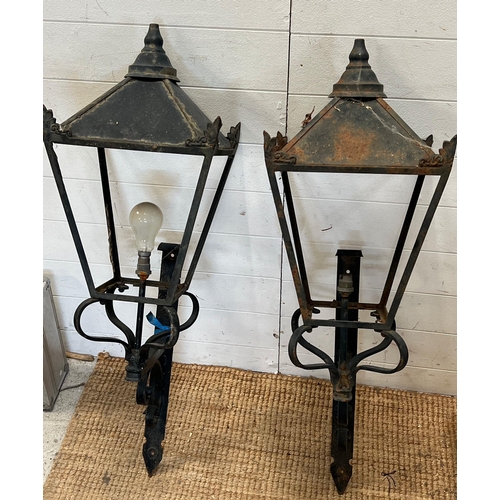 112 - A pair of reclaimed large metal carriage lamp frames (H110cm Sq31cm)