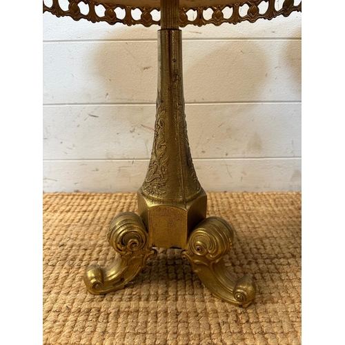 123 - A pair of green marble and brass Regency style circular side table (H42cm Dia35cm)