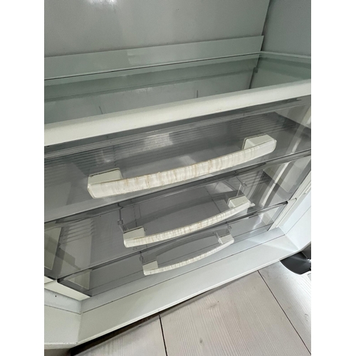 188 - Subzero fridge model ICBBI 36R/S/TH