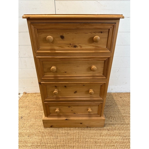 20 - A pine four drawer chest of drawers (H86cm W54cm D45cm)