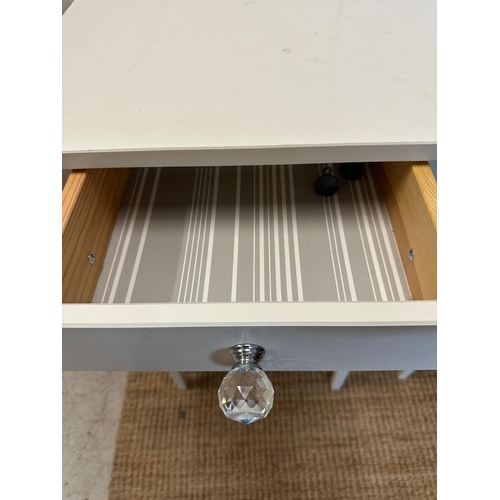 30 - A pair of white single drawer bedsides with shelf under (H70cm W46cm D35cm)