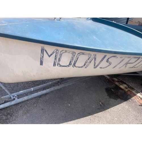 205 - A Kestrel sailing Dinghy 1970's (500CM X 164CM)