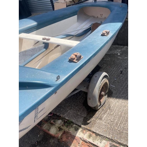 205 - A Kestrel sailing Dinghy 1970's (500CM X 164CM)