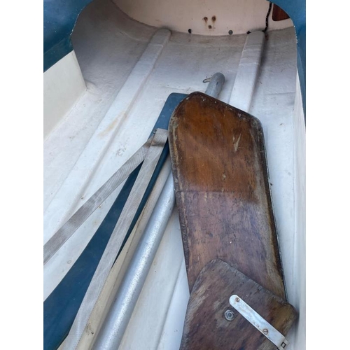 205 - A Kestrel sailing Dinghy 1970's (500CM X 164CM)